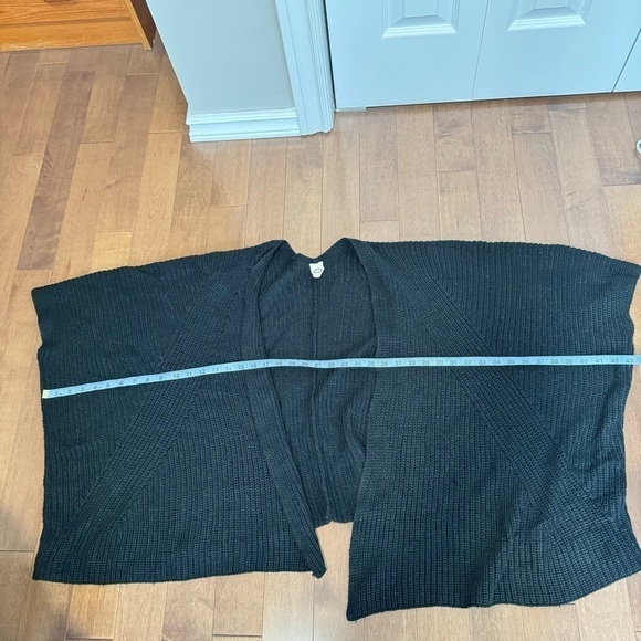 ❄️ Akemi + Kin Black Knit Open Sweater - Picture 5 of 6